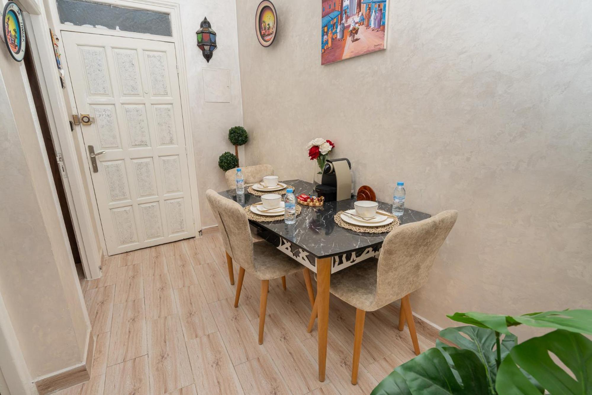 Appartement Ensolleille Au Coeur De Tanger Exterior foto